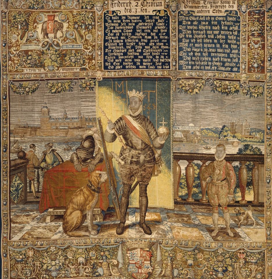 Historisk flamsk gobelin forestillende Frederik 2. i rustning med hund og havnescene – del af Kronborgs berømte tapisseriesamling