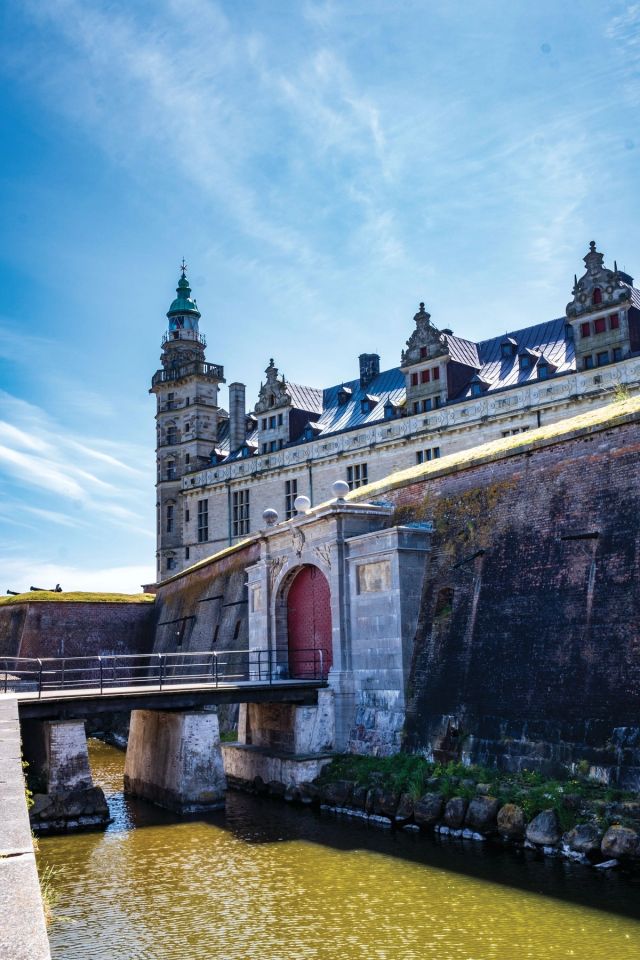 Photo of the entrance to Kronborg
